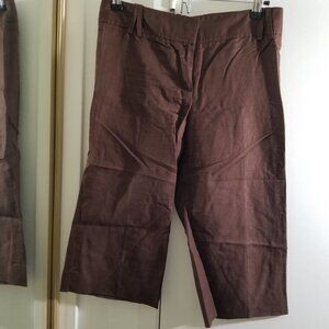 BCBG Maxazria brand capri pants in brown, size 2